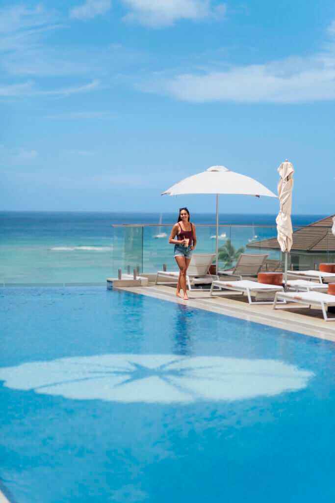 Oceanview at pool of Halepuna