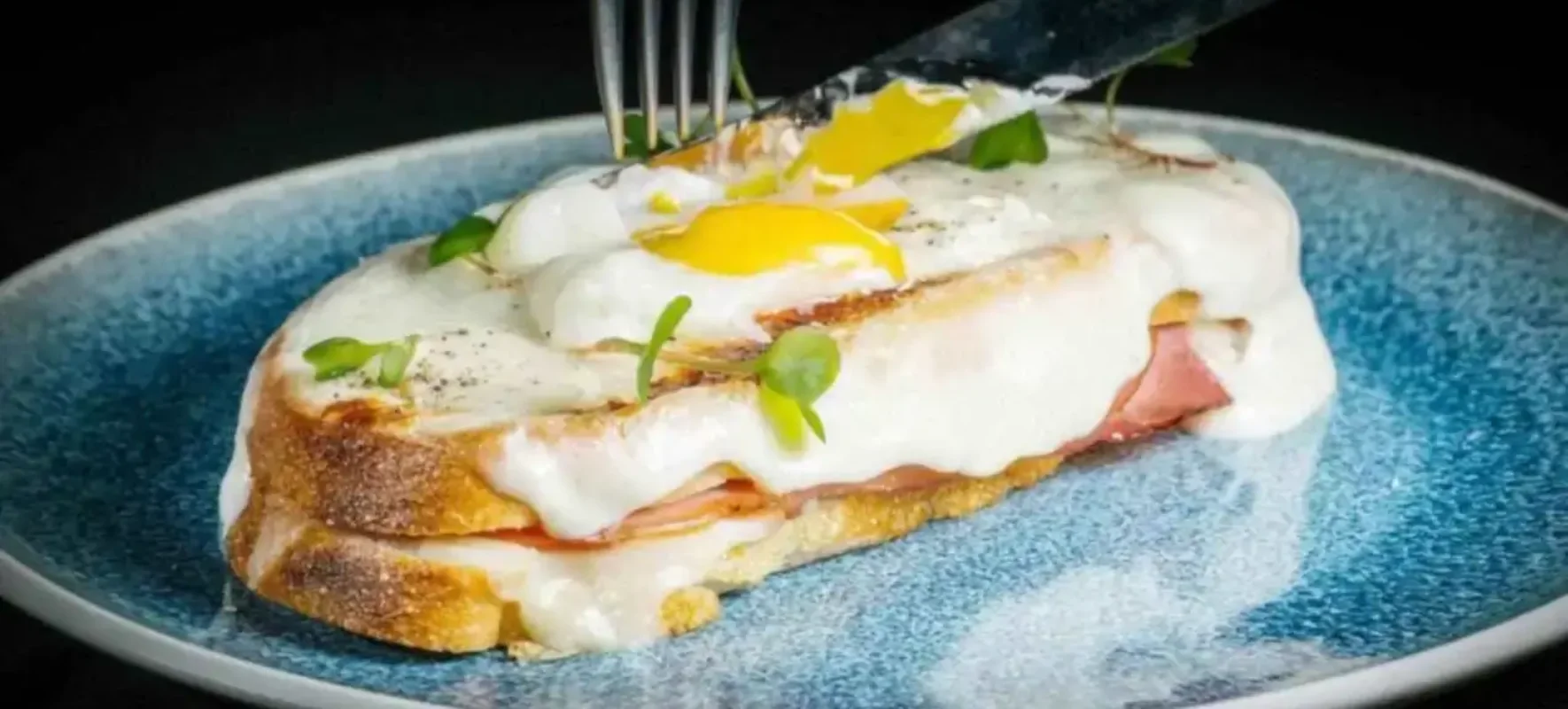 Breakfast tartine at Umi